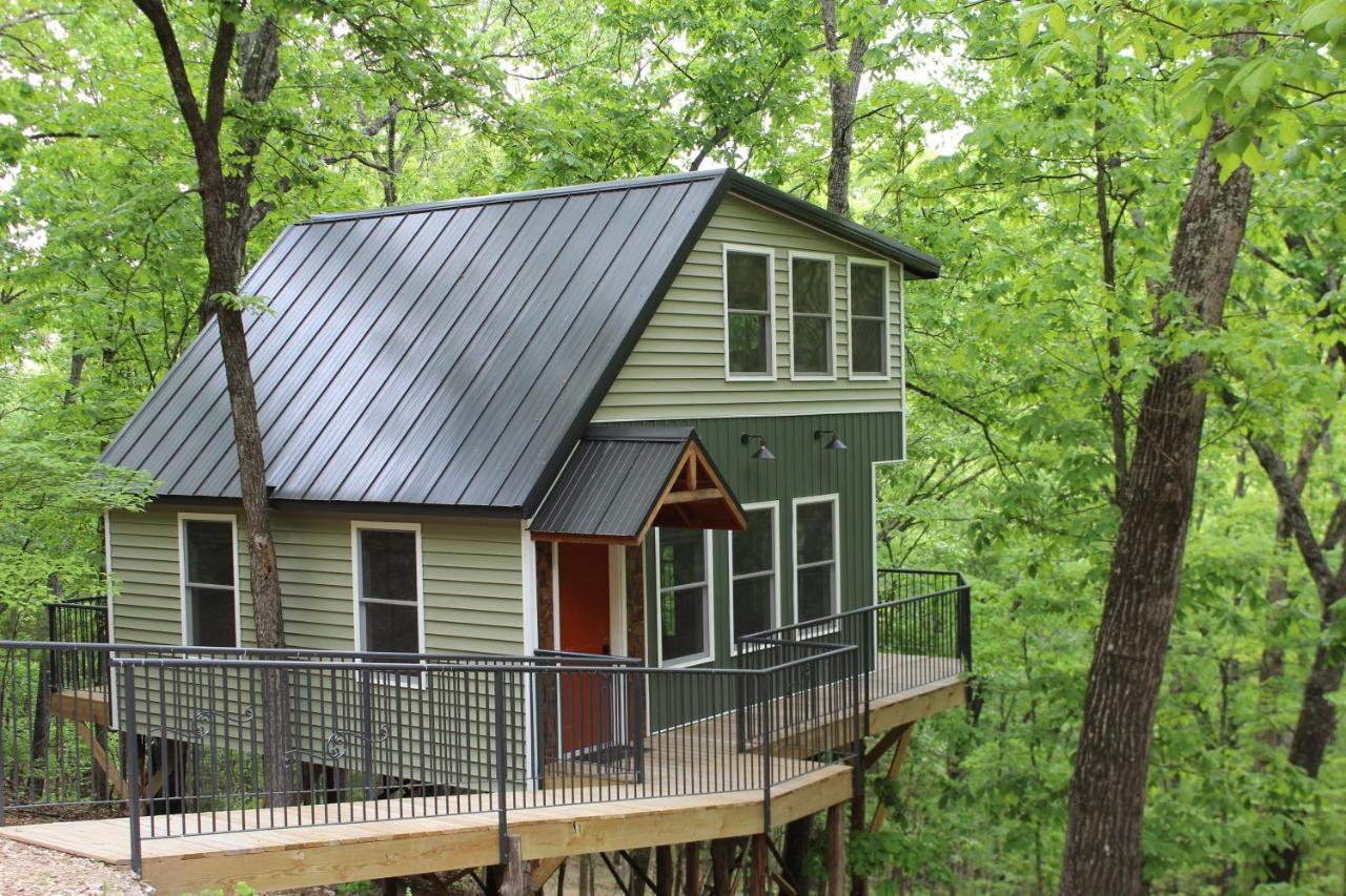 ブランソン Secluded Treehouse In The Woods - Tree Hugger Hideawayヴィラ エクステリア 写真
